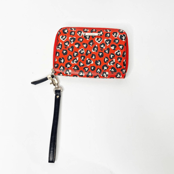 Stella & Dot Chelsea Tech Wallet Wristlet Wild Hearts Red leopard faux leather - Picture 1 of 5